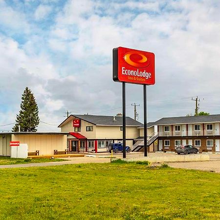 Econo Lodge Inn & Suites Pincher Creek Exterior foto
