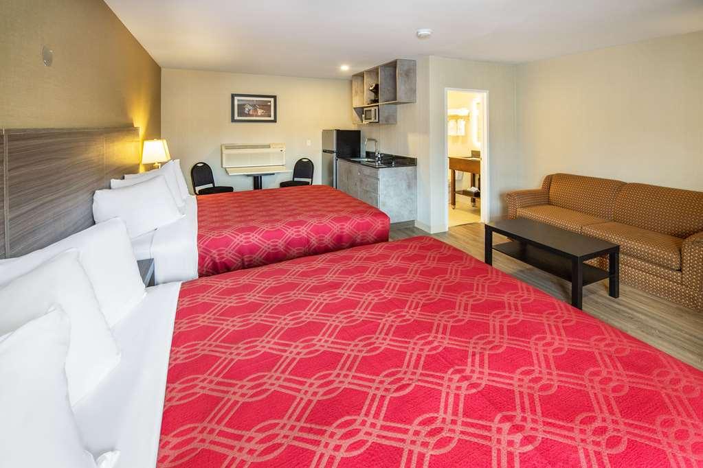 Econo Lodge Inn & Suites Pincher Creek Habitación foto