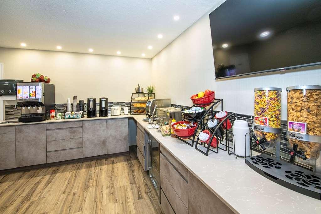 Econo Lodge Inn & Suites Pincher Creek Restaurante foto