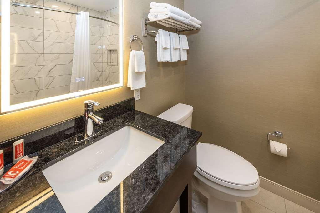 Econo Lodge Inn & Suites Pincher Creek Habitación foto