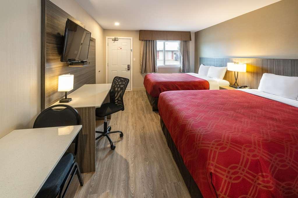 Econo Lodge Inn & Suites Pincher Creek Habitación foto