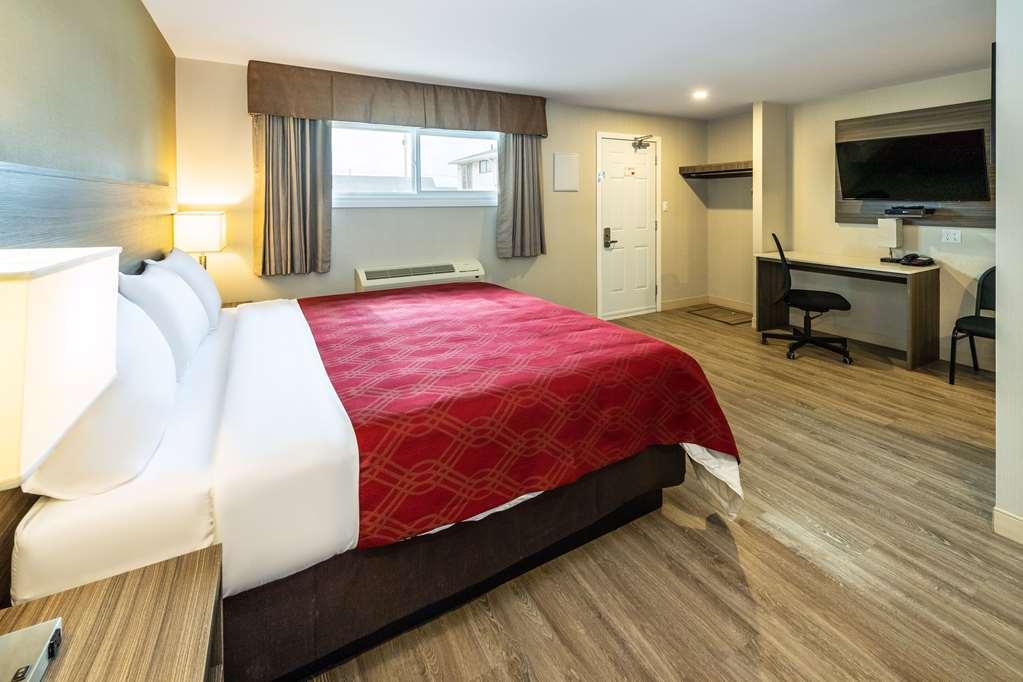 Econo Lodge Inn & Suites Pincher Creek Habitación foto
